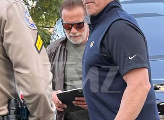 Шварценеггер попал в ДТП/Фото: TMZ Шварценеггер попал в ДТП