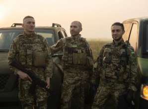 Учасникам гурту "Антитіла" вручили медалі/Фото: Instagram Учасникам гурту "Антитіла" вручили медалі/Фото: Instagram