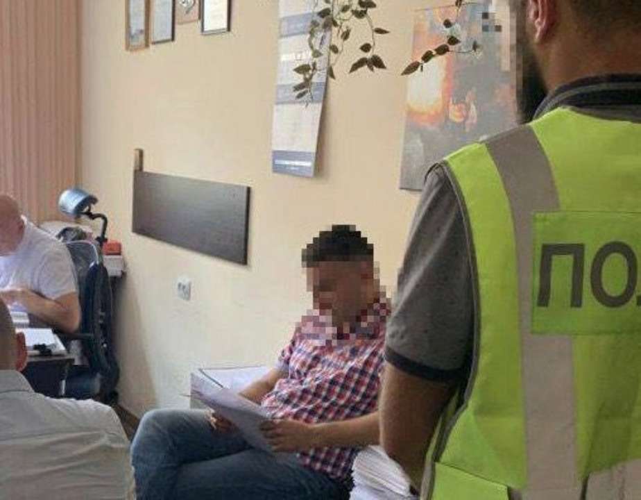 Завдав збитків на понад 2 млн гривень - екс-директору комунального підприємства оголошено підозру Завдав збитків на понад 2 млн гривень - екс-директору комунального підприємства оголошено підозру