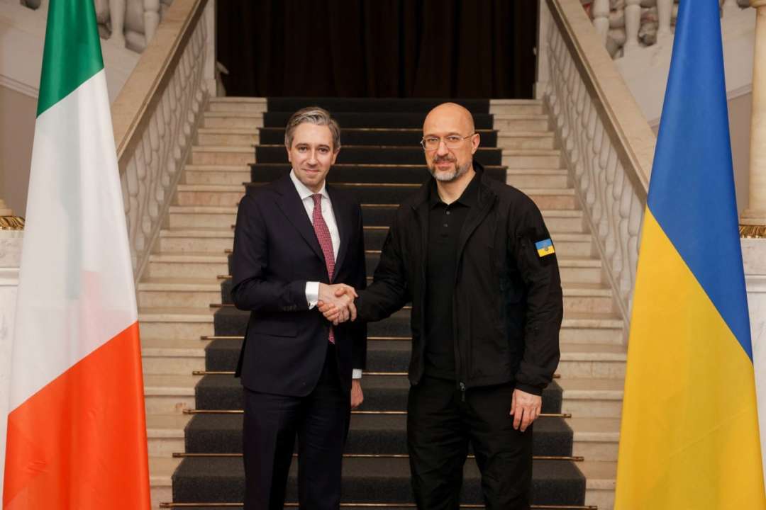 Фото: ТГ-канал Денис Шмигаль Прем‘єр-міністр України Премьер-министр Украины обсудил с премьером Ирландии ужесточение санкций против рф