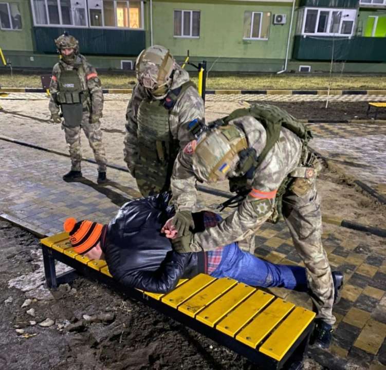 Поліція Вінниці затримала хулігана, який знеструмив половину селища