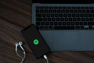 Фото: Pixabay В Facebook появится приложение для воспроизведения музыки с Spotify