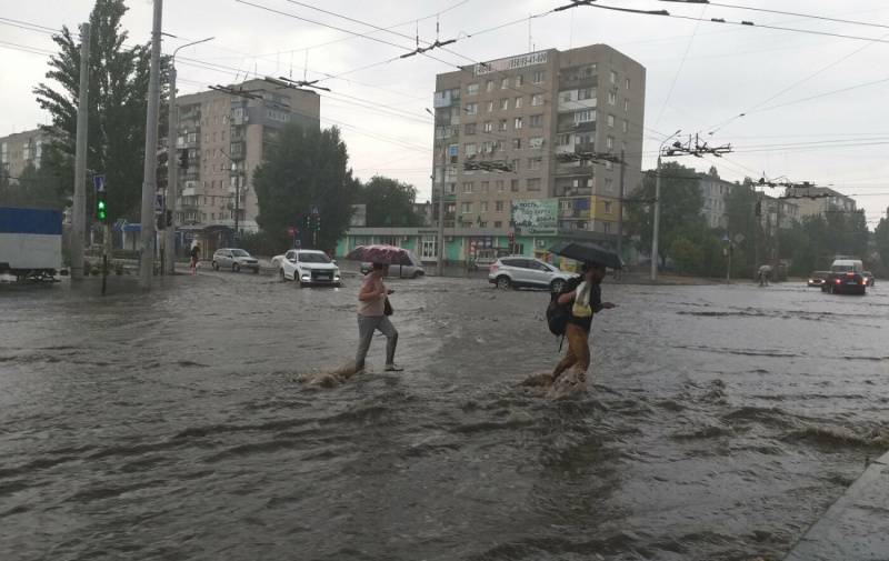 Фото: 06452.com Северодонецк накрыл мощный ливень