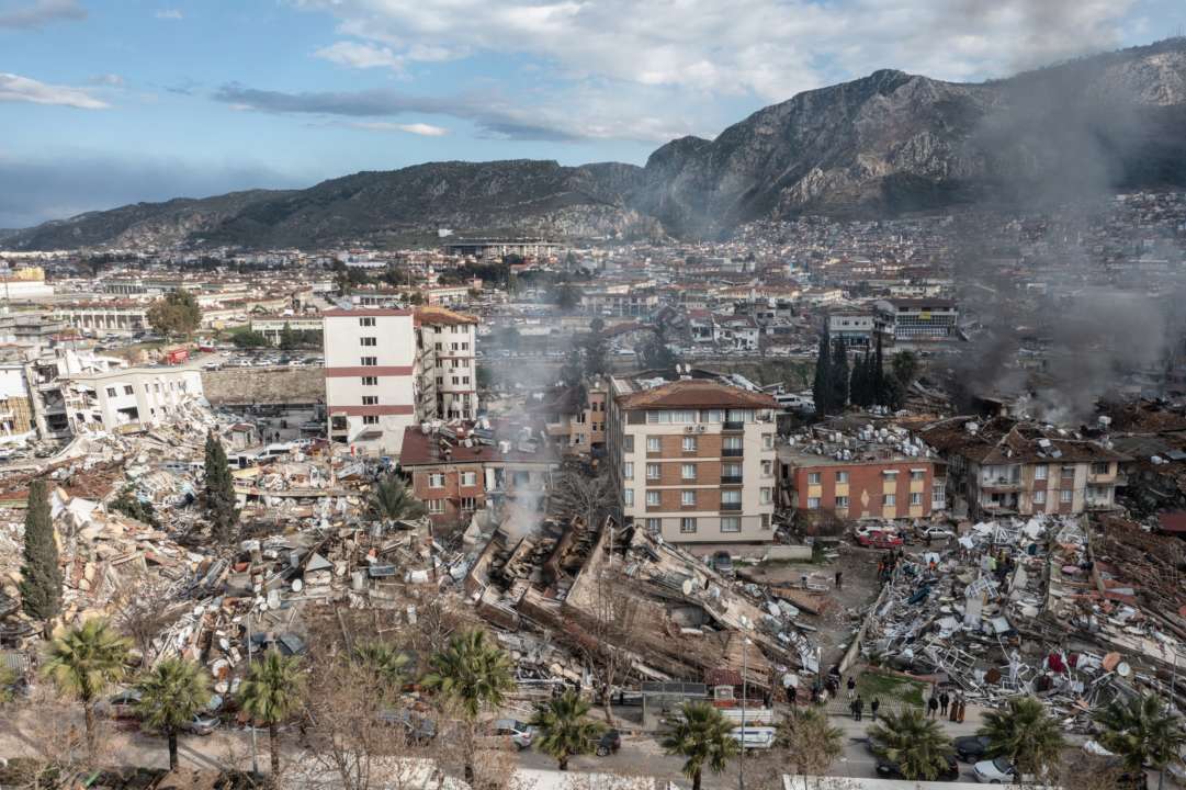 Двое украинцев погибли в Турции / Фото: Getty Images Из-за землетрясения в Турции погибли двое украинцев