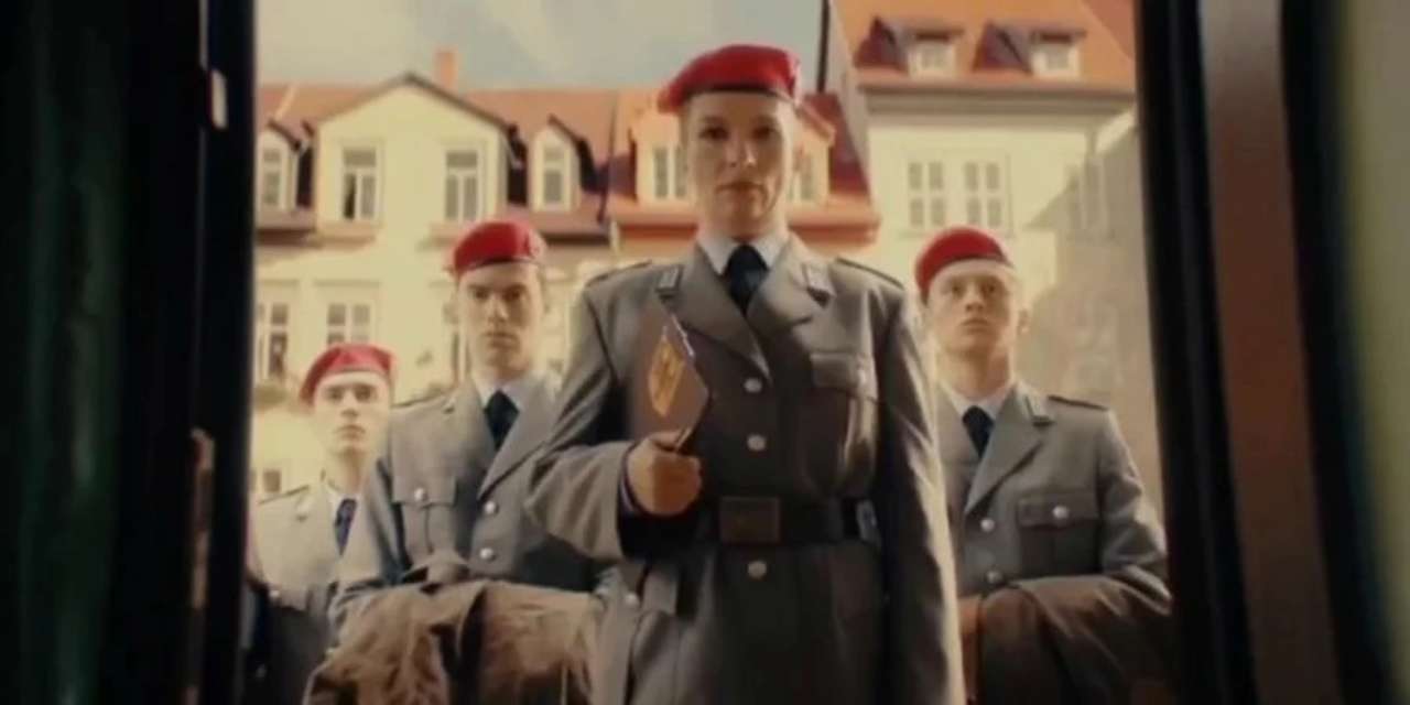 "Хайль, Зеленский" и леопарды: пропаганда кремля распространяет абсурдное видео о Германии/Фото: кадр с видео "Хайль, Зеленский" и леопарды: пропаганда Кремля распространяет абсурдное видео о Германии/Фото: кадр с видео