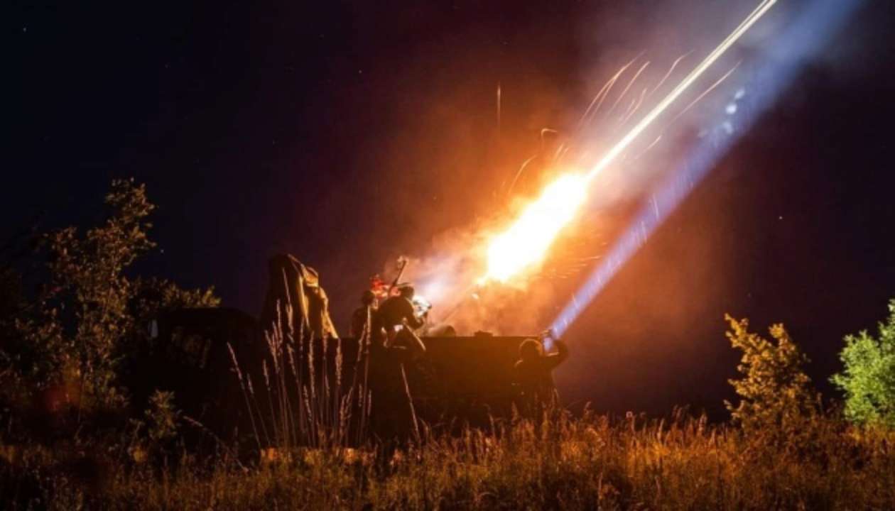 Силы ПВО уничтожили 9 "шахедов", которые вечером атаковали Украину