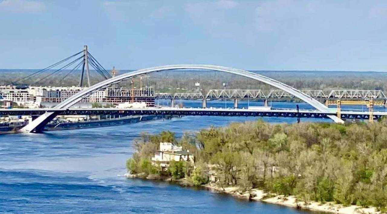 Заступнику директора підприємства, який заподіяв збитків у 3,5 млн грн на будівництві Подільського мосту в Києві, повідомлено про підозру/Фото: kyiv.gp.gov.ua Будівництво Подільського мосту в Києві: заступнику директора підприємства повідомлено про підозру