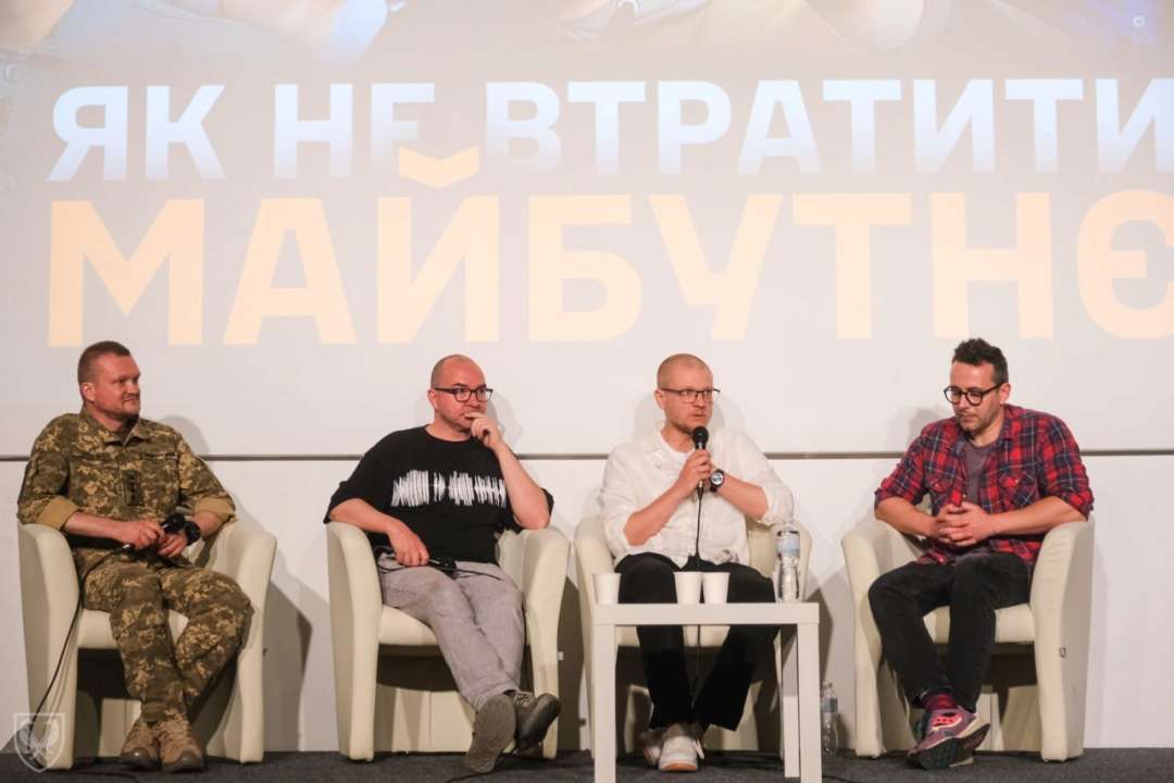 Інтерв’ю з одними з найкращих письменників України у фільмі СтратКому