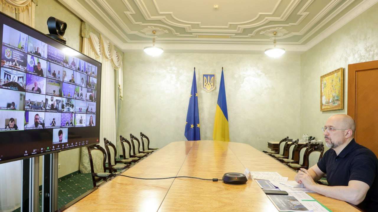 Шмыгаль провел совещание с председателями ОВА по завершению учебного года и подготовке к следующему