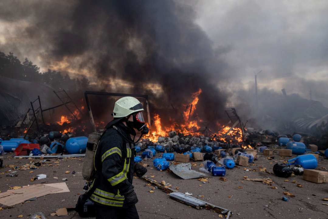 Оккупанты обстреляли Криворожскую ТЭС/Фото: Getty Images