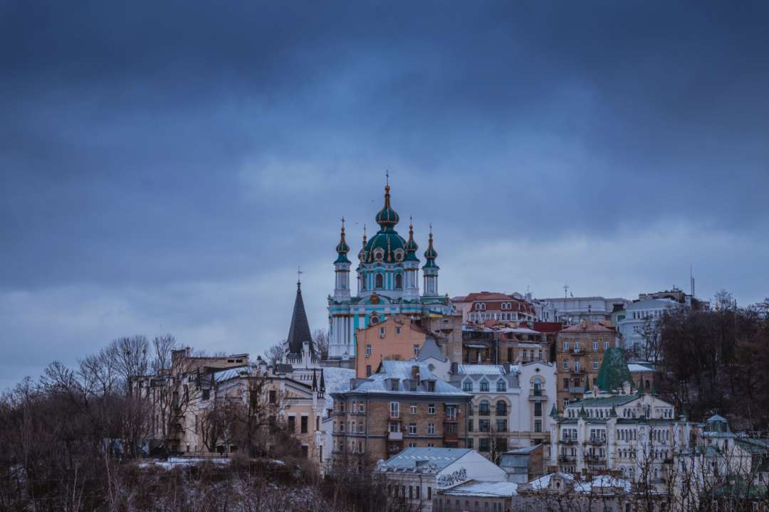 Киевляне смогут встретить Новый год со светом при одном условии / Фото: Unsplash Киев зимой