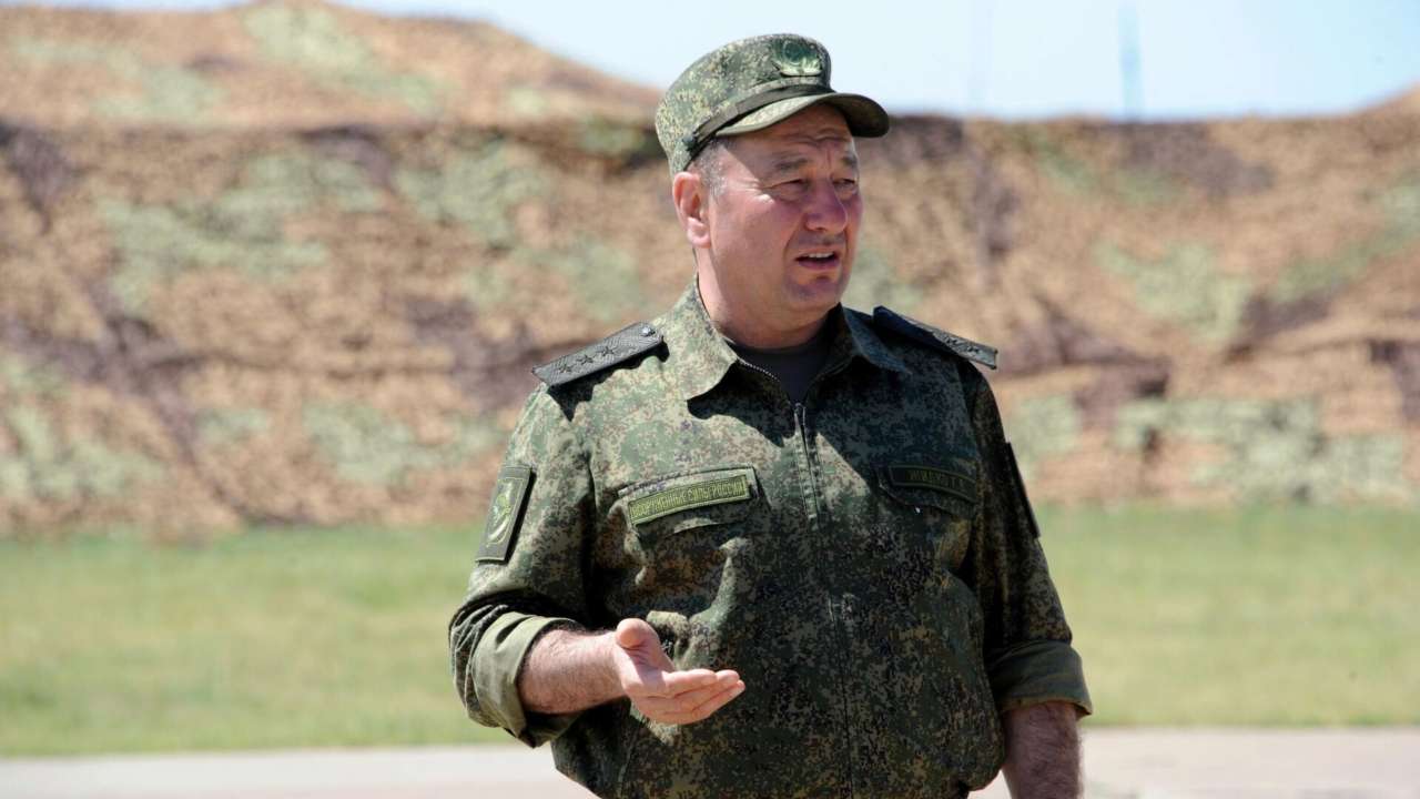 Умер экс-заместитель Шойгу, командовавший войсками России в мае-июле 2022 года Умер экс-заместитель Шойгу, командовавший войсками России в мае-июле 2022 года