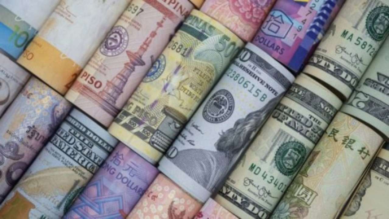 Валюти зросли в ціні на кілька копійок: курс валют на 27 квітня