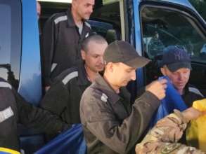 Українці, звільнені з полону 25 червня/Фото: Володимир Зеленський Українці, звільнені з полону 25 червня/Фото: Володимир Зеленський
