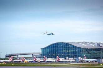 Фото з сайту facebook.com/HeathrowAirport/ Британія посилює правила в'їзду в країну