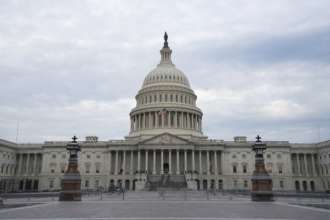 В Сенате США представили резолюцию о признании действий россии геноцидом/Фото: Stefani Reynolds/Getty Images Сенат США