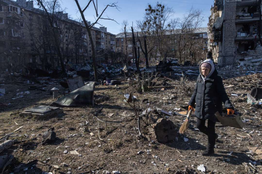 70-летняя женщина "наводила" артиллерию ВСУ на оккупантов/Фото: Getty Images 70-летняя женщина "наводила" артиллерию ВСУ на оккупантов/Фото: Getty Images