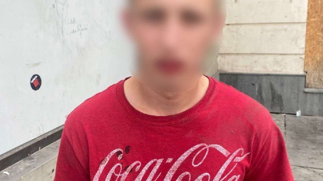 В Днепре мужчина избил военного и прохожего: полицию расследует В Днепре мужчина избил военного и прохожего: полицию расследует