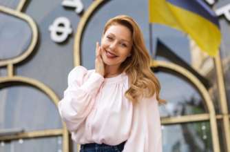 Тина Кароль показала свое выступление на благотворительном концерте/Фото: Instagram Чувственное исполнение: Тина Кароль спела известную украинскую песню на благотворительном концерте