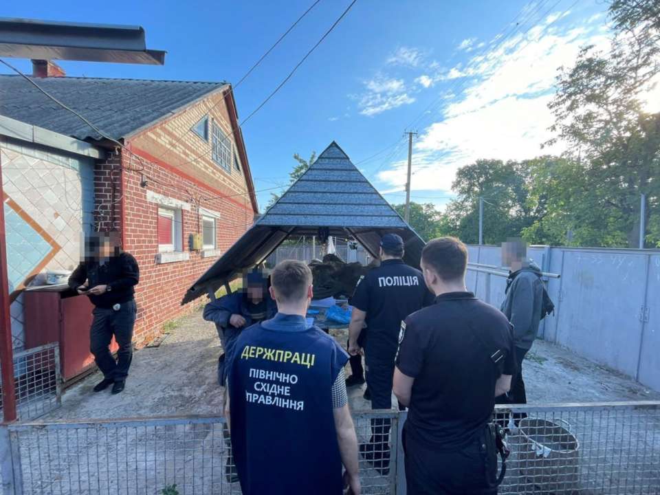Поліція встановила факти торгівлі людьми/Фото: МВС Поліція встановила факти торгівлі людьми/Фото: МВС