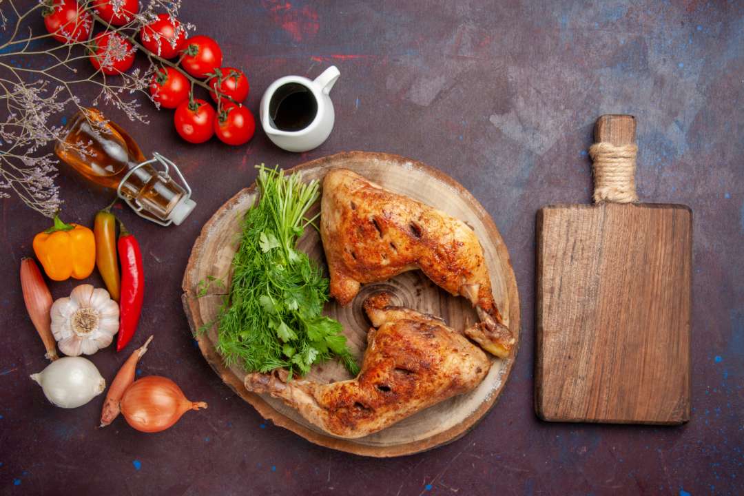 Спробуйте й не пожалкуєте: рецепт запеченої курки в кисло-солодкому соусі