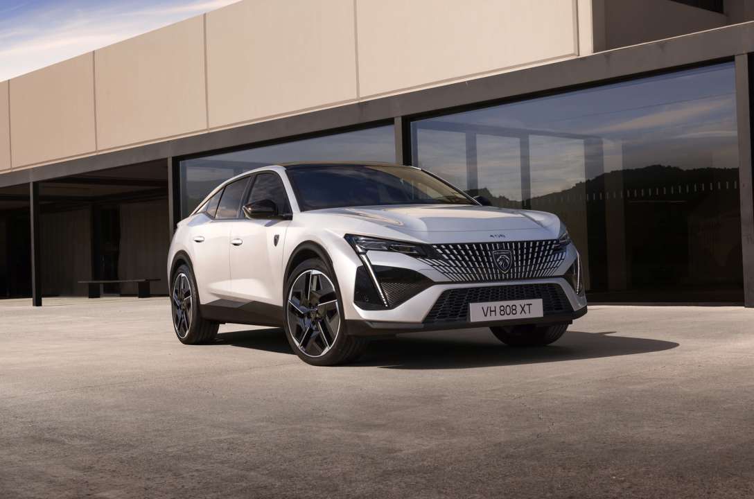 Peugeot представила електричний 408/Фото: Peugeot Peugeot представила надзвичайно стильний електричний фастбек e-408