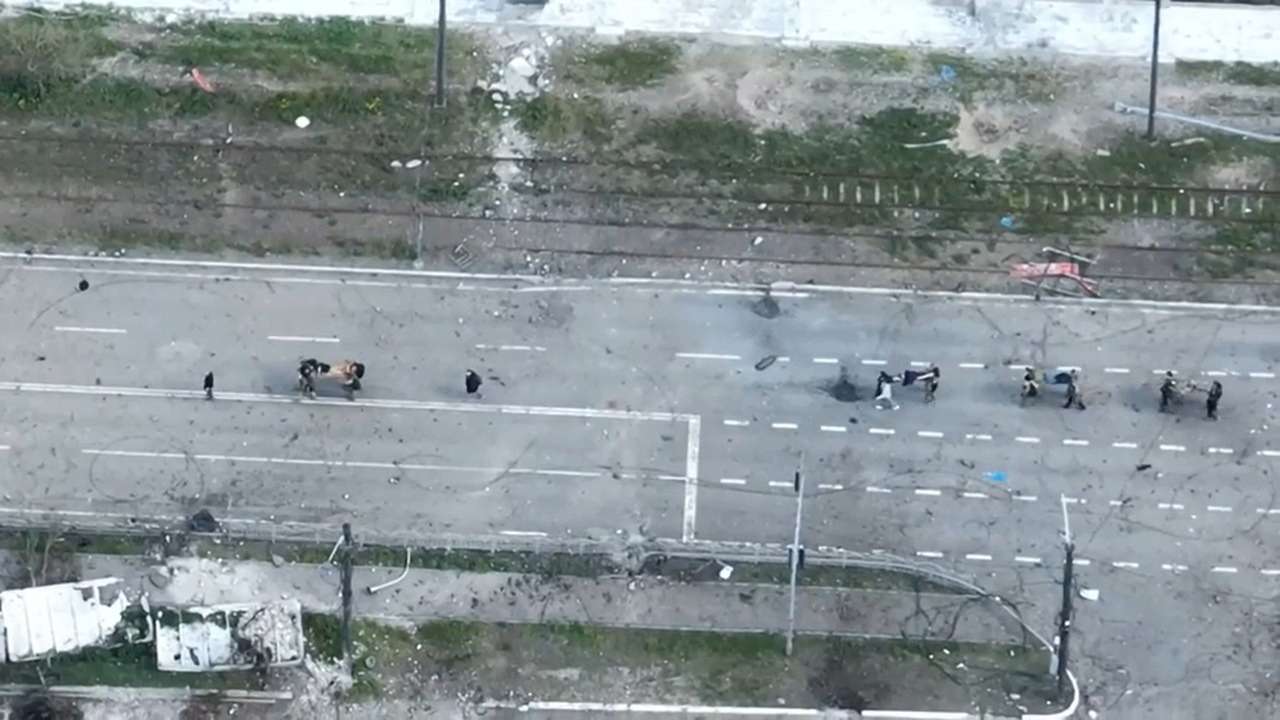 Евакуація з "Азовсталі": з'явилося відео порятунку важкопоранених бійців