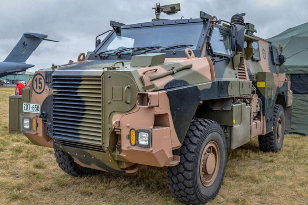 Австралия передала Украине дополнительную партию БТР Bushmaster/Фото: glavcom "На Рождество": Австралия передала Украине дополнительную партию БТР Bushmaster
