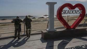 У Скадовську пролунав вибух під час "виборів" Скадовськ виборча дільниця