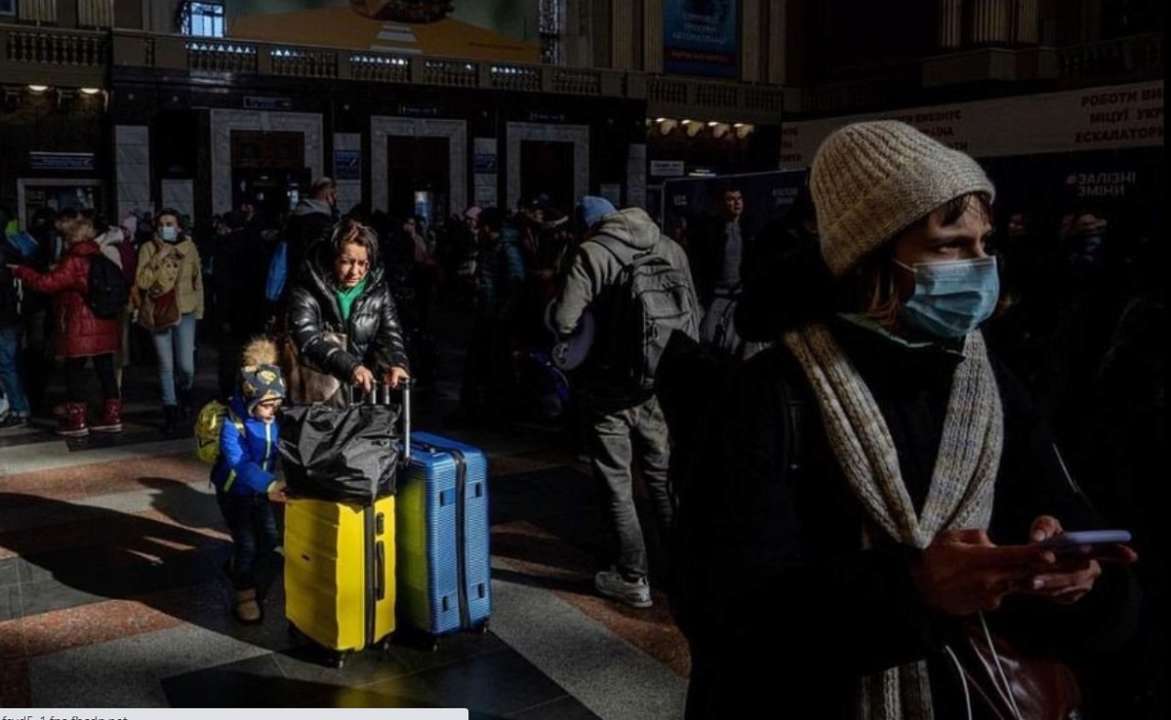 Сколько украинцев уехали за границу из-за войны/Фото: facebook.com/zelenskiy.official Сколько украинцев уехали за границу из-за войны