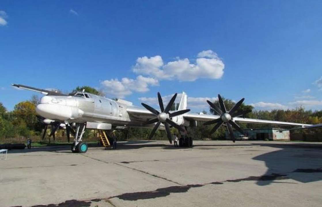 військовий аеродром