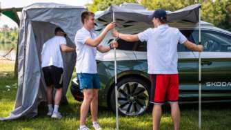 Фото: Skoda Студенты школы Skoda превратили кроссовер Enyaq в дом на колесах Roadiaq