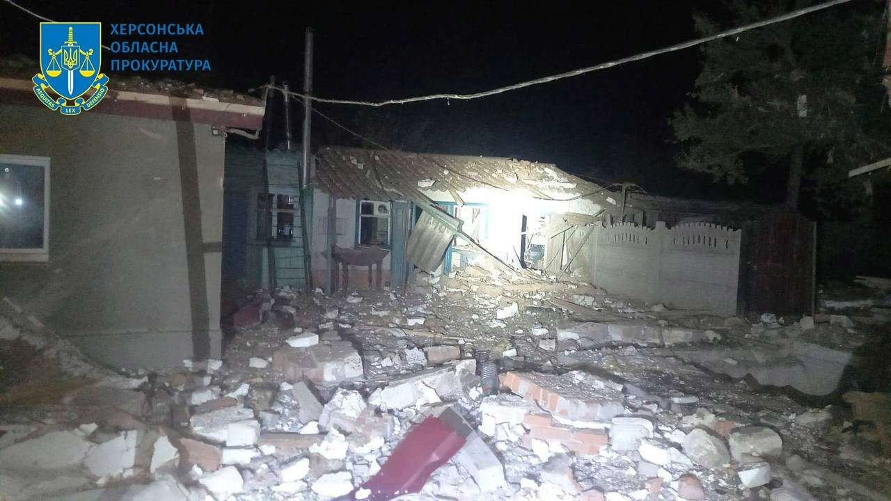 Медики борются за жизнь 13-летнего жителя Новодмитровки/Фото: Херсонская областная прокуратура