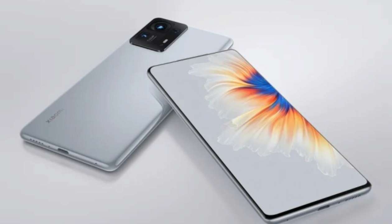 Фронталка під екраном: Xiaomi представила новий флагман