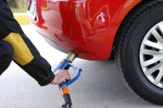 Найбільша мережа заправок масово закриває свої станції. Фото: autonews Укравтогаз закриває станції