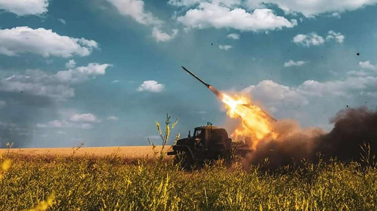 В ГУР прогнозируют "очень острые события" по всей линии фронта