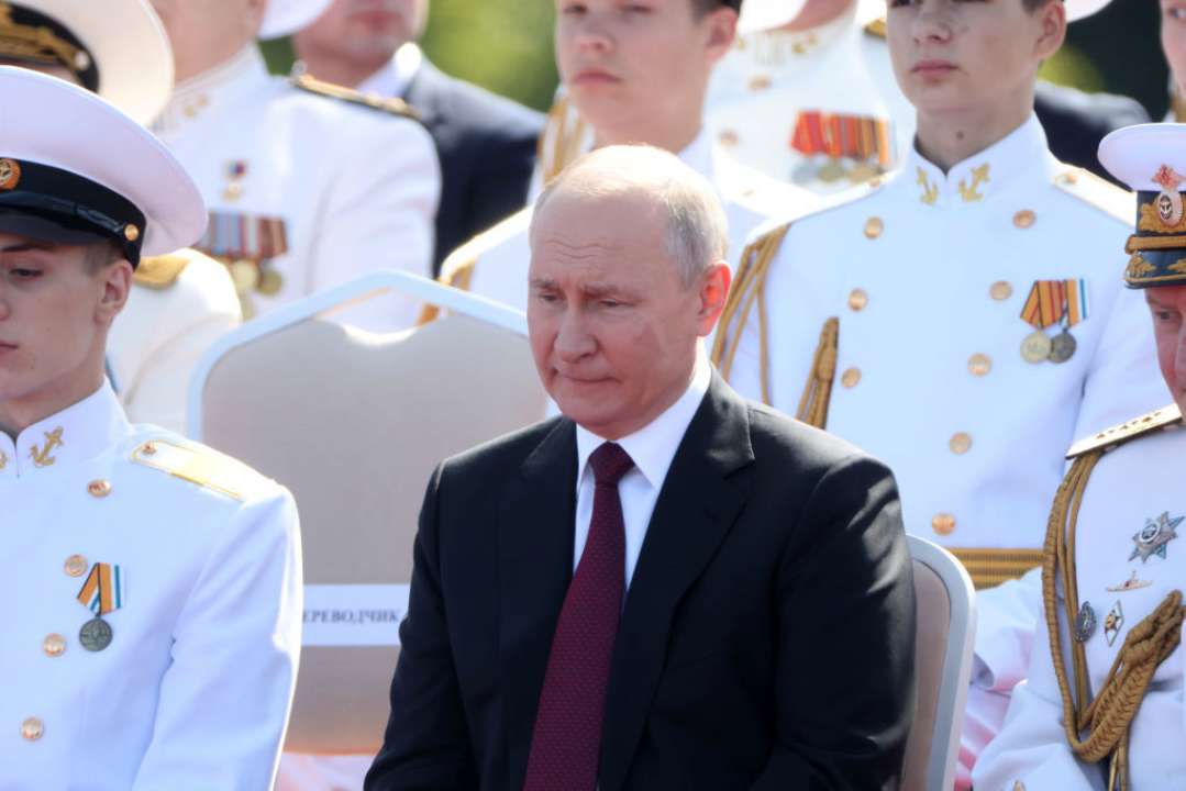 россия увеличила расходы на оборону до 100 миллиардов долларов/Фото: Getty images владимир путин