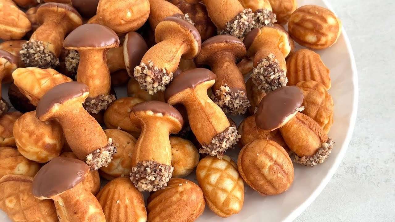 Потрясающее сочетание хрустящего песочного печенья и вареной сгущенки/Фото: скрин Орешки, шишки и грибочки: готовим всем знакомое печенье с детства