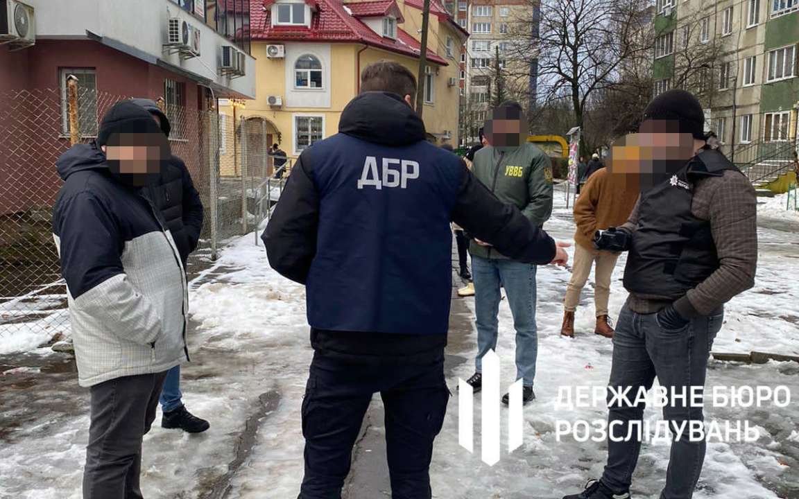 Устраивал на службу к пограничникам: ГБР задержало правоохранителя