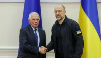 Європа нарощує потужності ОПК, скоро ми відчуємо це/Фото: Денис Шмигаль Європа нарощує потужності ОПК, скоро відчуємо це/Фото: Денис Шмигаль