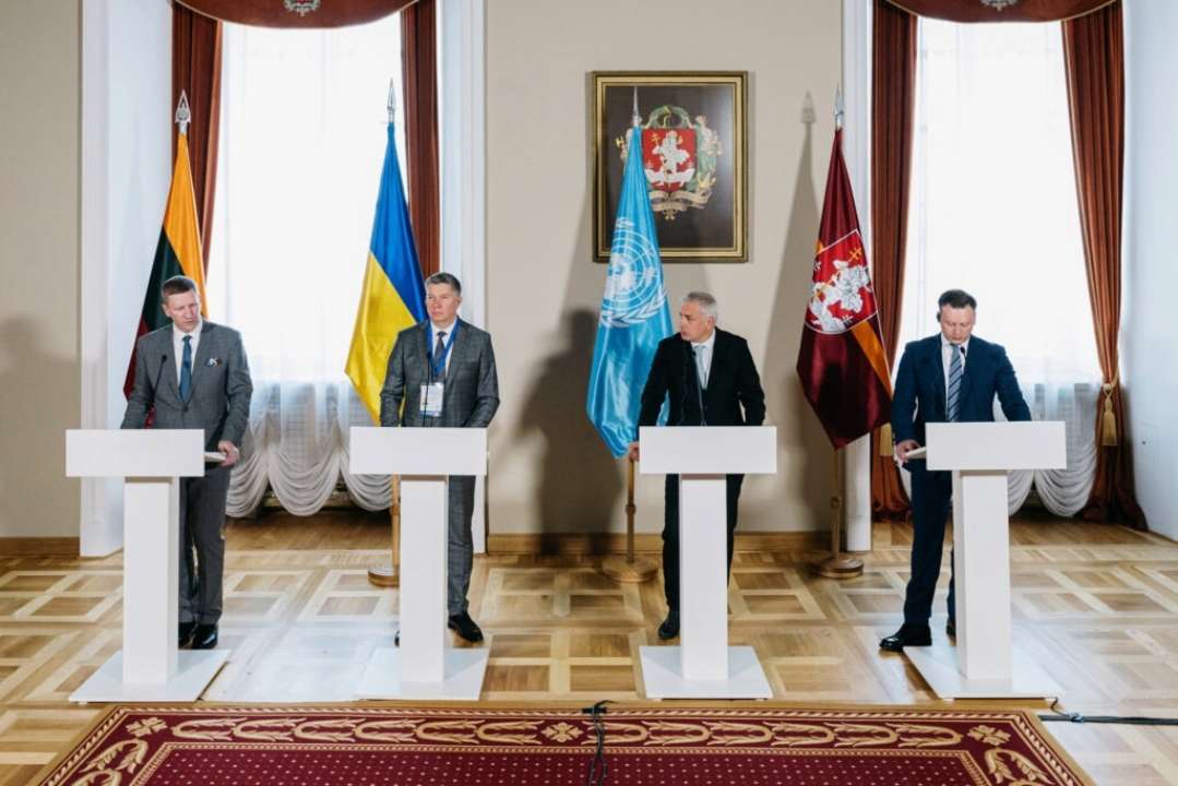 Вільнюс допоможе відновити театр Шевченка у Дніпр