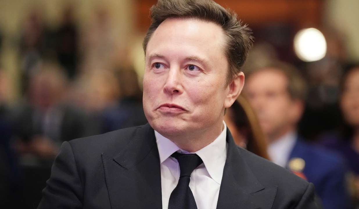 Сенаторы требуют проверки связей Маска с кремлем