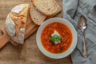 Фото: foodiesfeed/Автор — Melanie Dompierre У Києві з'явиться пам'ятник борщу