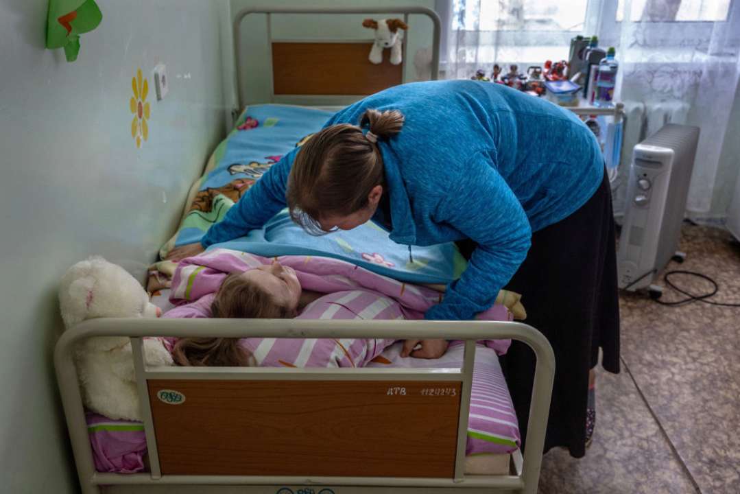Жінка з дитиною