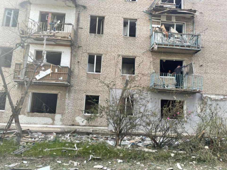 Оккупанты обстреляли Славянск/ Фото: Facebook Дом