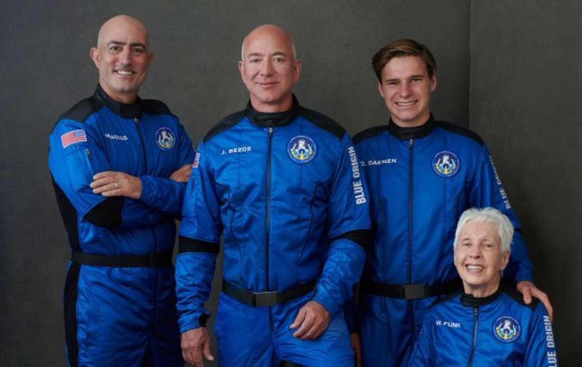 Фото: twitter.com/Автор - blueorigin Космические туристы