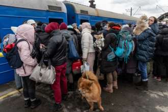 25 марта из Луганской области отправиться эвакуационный поезд/Фото: Getty Images поезд