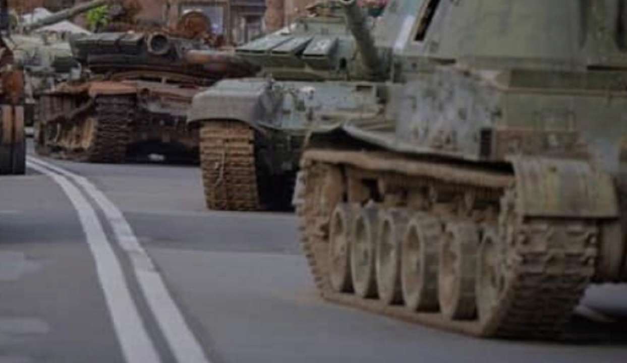 У Маріуполі помітили рух техніки ворога
