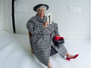 Звезда "Гарри Поттера" позировала обнаженной / Фото: Vogue 82-летняя актриса из саги о Гарри Поттере показалась голой на страницах Vogue