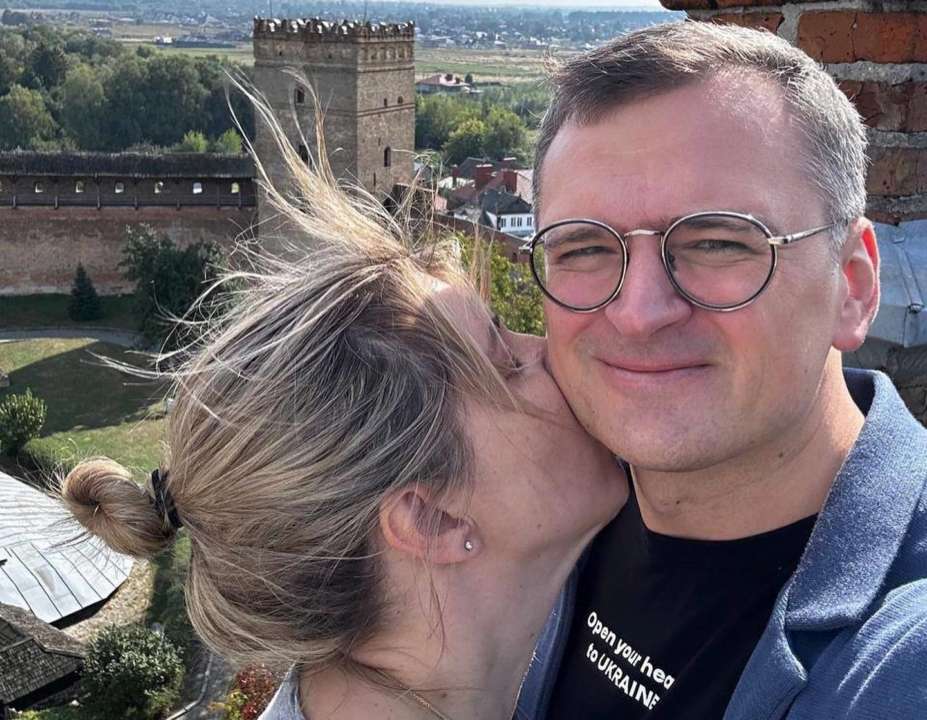Світлана Павелецька з Дмитром Кулебою / Фото: instagram.com/paveletskaya_svitlana Дівчина Дмитра Кулеби прокоментувала чутки про стосунки: "Разом ми вже майже три роки"